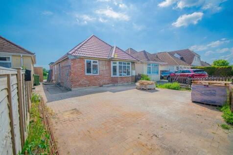 3 bedroom detached bungalow for sale
