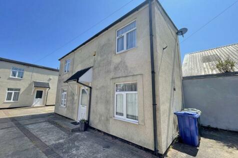 2 bedroom detached house for sale