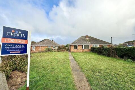 2 bedroom semi-detached bungalow for sale