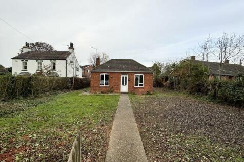 2 bedroom detached bungalow for sale