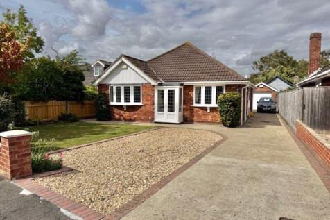 LINDSEY DRIVE, HEALING 3 bed detached bungalow for sale