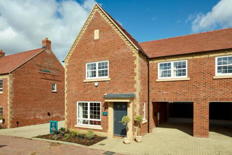The Paddocks, Bow brickhill, Milton... 4 bed semi