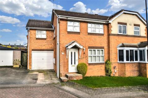 Victoria Grange Drive, Morley, Leeds... 3 bed semi