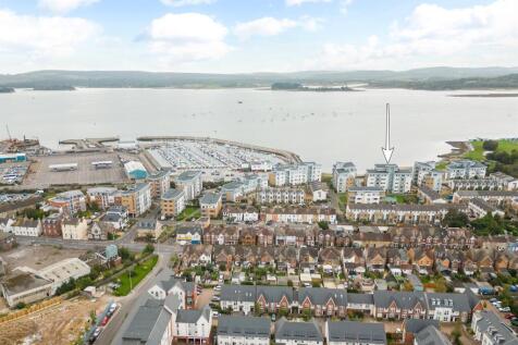 Poole 2 bed flat for sale