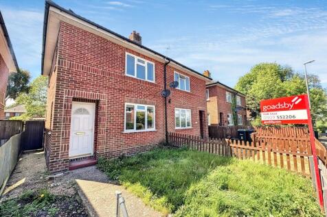 2 bedroom semi-detached house for sale