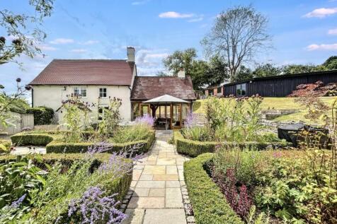 West Morden 3 bed detached house for sale