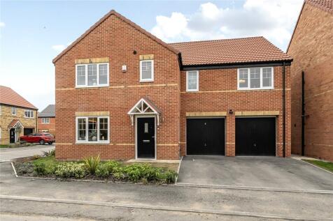 Tractor Court, Carlton, Wakefield... 5 bed detached house for sale