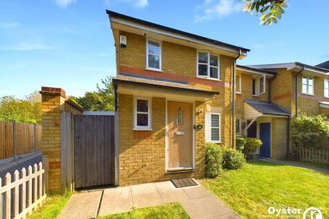 Lonsdale Drive, Enfield, EN2 3 bed end of terrace house for sale