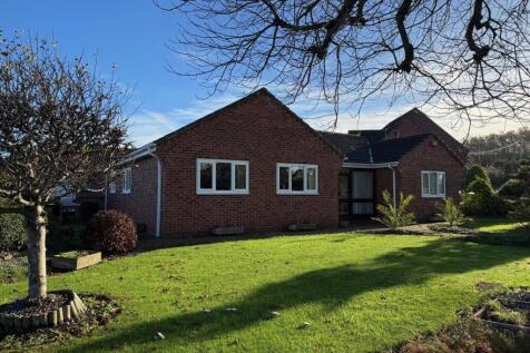 4 bedroom detached bungalow for sale