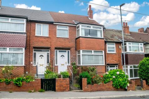 Landseer Grove, Leeds, West Yorkshire 3 bed terraced house for sale