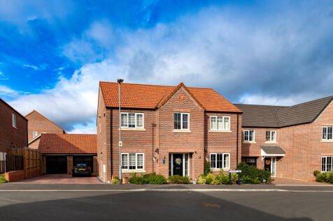 5 bedroom detached house for sale