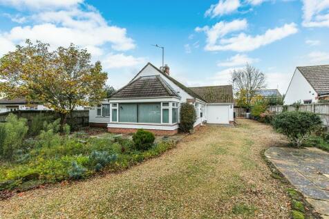 4 bedroom detached bungalow for sale