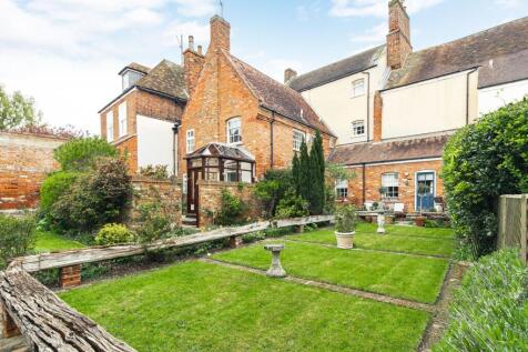 Grade II Listed Townhouse with... 1 bed townhouse for sale