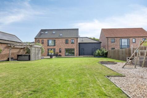 Chain Free in Wisbech St. Mary 5 bed detached house for sale