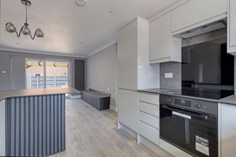 South Wootton 3 bed detached bungalow for sale