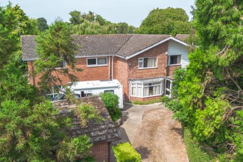 Chain Free in Wisbech 5 bed detached house for sale