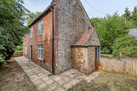 3 bedroom farm house for sale