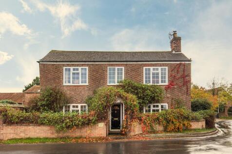 Detached Georgian Property in... 6 bed detached house for sale