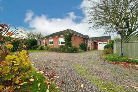 4 bedroom detached bungalow for sale