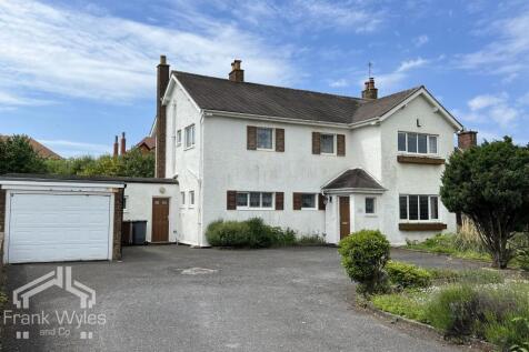 Clifton Drive North, Lytham St Annes... 4 bed detached house for sale