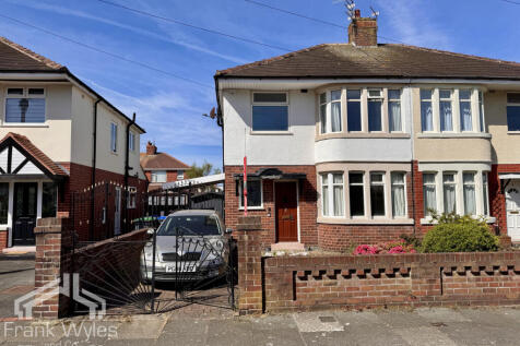 Westby Avenue, Blackpool, Lancashire 3 bed semi