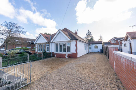 Kilnhouse Lane, Lytham St. Annes... 2 bed house for sale