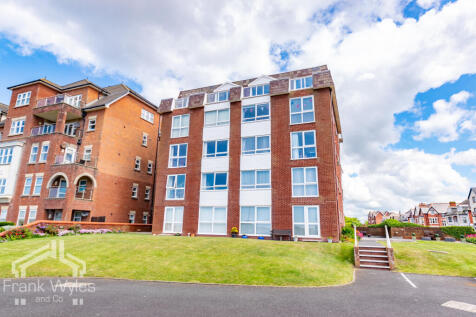South Promenade, Lytham St Annes... 2 bed flat for sale