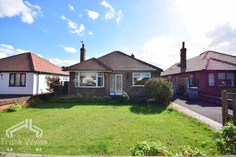 St Thomas Road, Lytham St Annes... 2 bed bungalow for sale