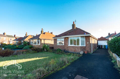 St. Thomas Road, Lytham St. Annes... 2 bed detached bungalow for sale