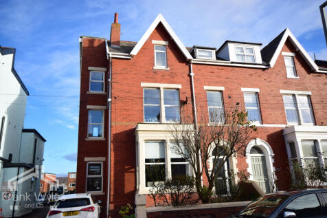 Flat 3, 101 St. Andrews Road South... 2 bed flat for sale