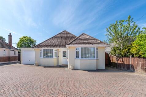Heckford Road, Corfe Mullen... 3 bed bungalow for sale