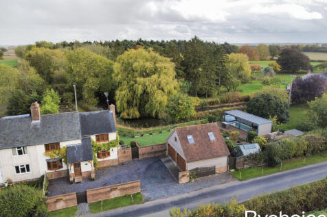 Whitley Cottages, Baythorne End, Essex 3 bed semi