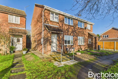 Bailey Close, Haverhill, Suffolk 3 bed semi