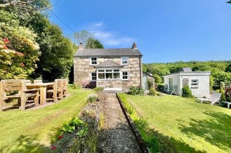 2 bedroom detached house for sale