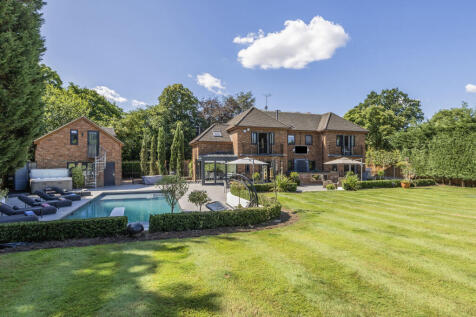 6 bedroom detached house for sale