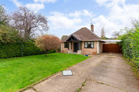 4 bedroom detached bungalow for sale