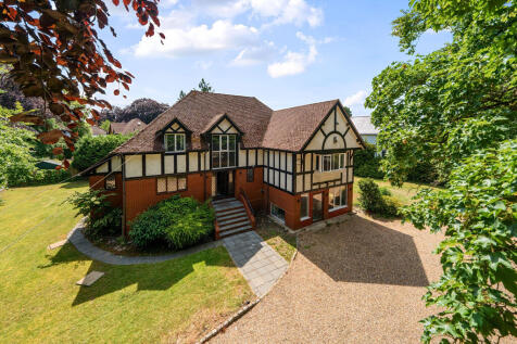 5 bedroom detached house for sale