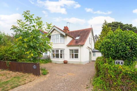 4 bedroom semi-detached house for sale