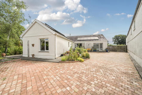 Llandeilo CARMARTHENSHIRE 3 bed detached bungalow for sale