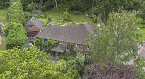 5 bedroom detached house for sale