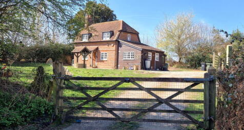 2 bedroom detached house for sale