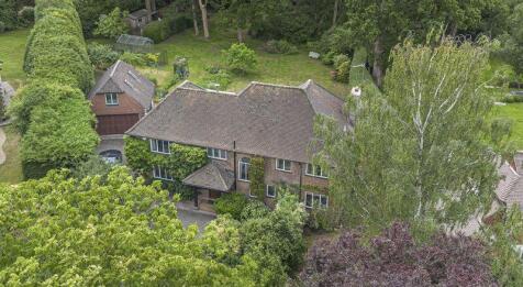 5 bedroom detached house for sale