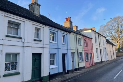 2 bedroom terraced house for sale