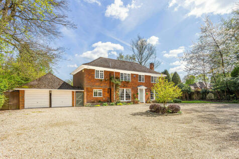 5 bedroom detached house for sale