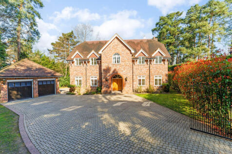 6 bedroom detached house for sale