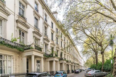 4 bedroom flat for sale