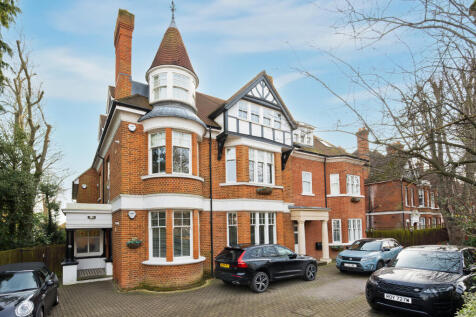 2 bedroom flat for sale