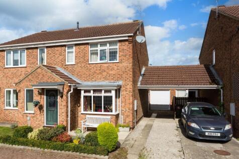 2 bedroom semi-detached house for sale