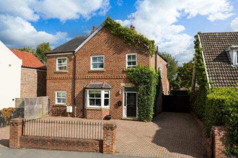 Newton Road, Tollerton 4 bed detached house for sale