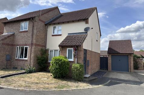 Kingsmead Court, Littleport, Ely... 2 bed semi